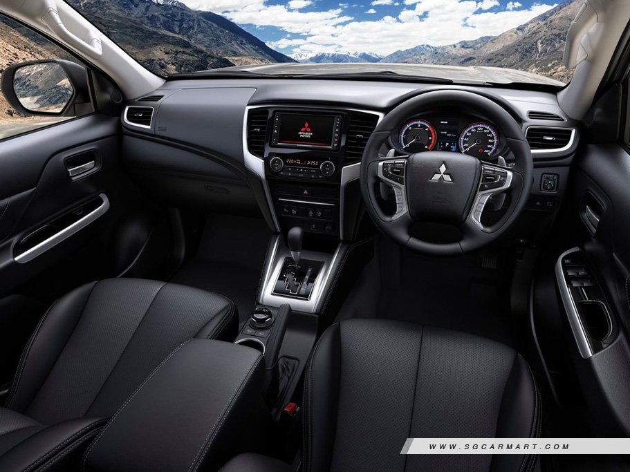 https://i.i-sgcm.com/new_cars/cars/12608/12608_g17