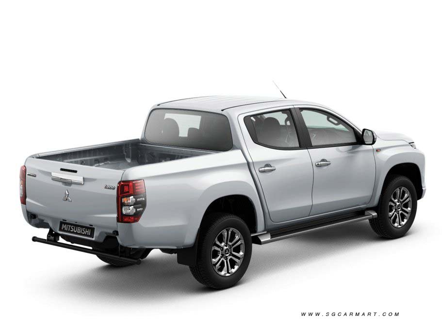 https://i.i-sgcm.com/new_cars/cars/12608/12608_g7