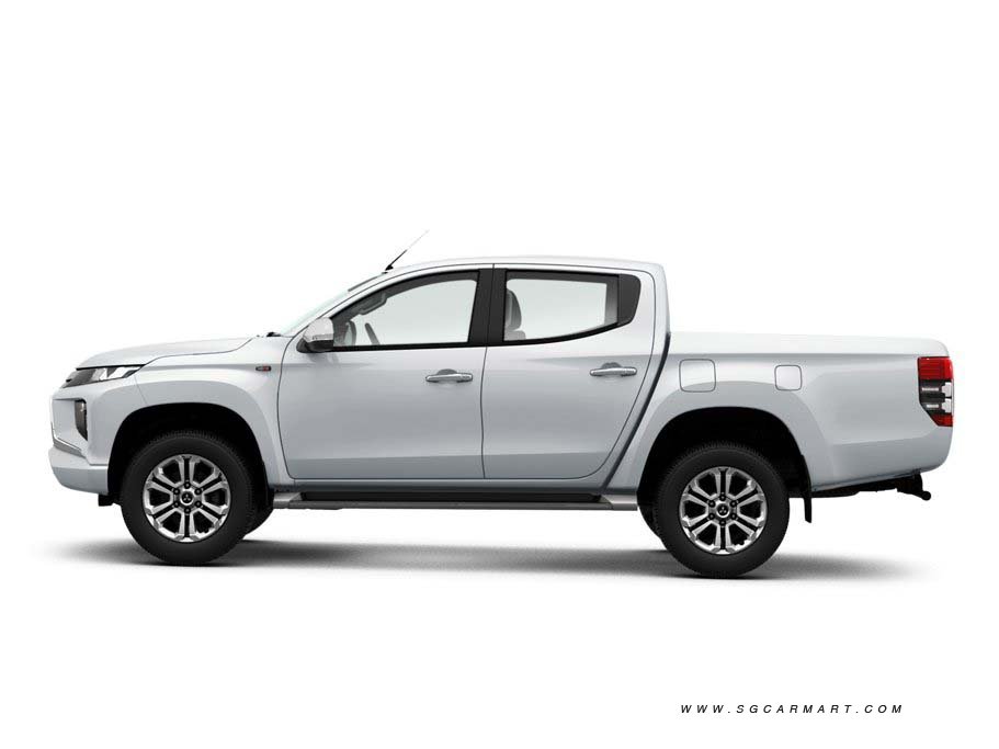 https://i.i-sgcm.com/new_cars/cars/12608/12608_g8