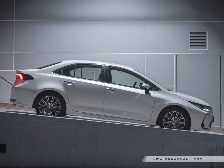 https://i.i-sgcm.com/new_cars/cars/12618/12618_g22