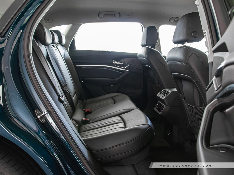 https://i.i-sgcm.com/new_cars/cars/12620/12620_g63