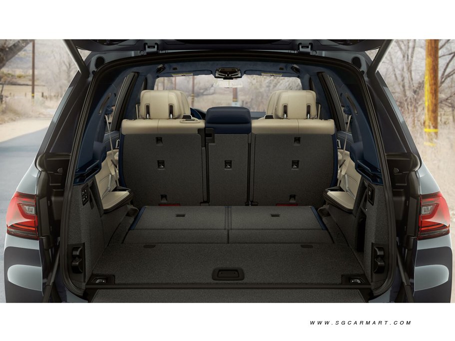 https://i.i-sgcm.com/new_cars/cars/12621/12621_g11