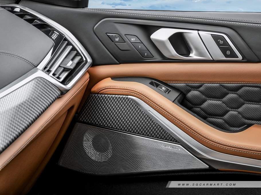 https://i.i-sgcm.com/new_cars/cars/12623/12623_g25