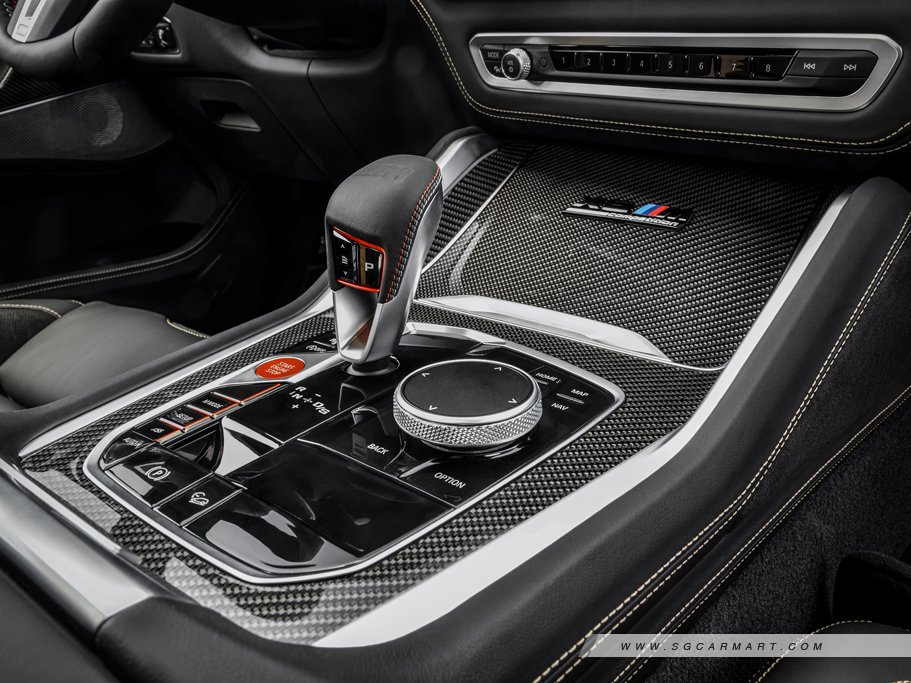 https://i.i-sgcm.com/new_cars/cars/12624/12624_g24