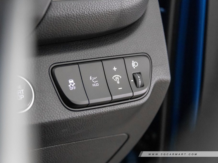 https://i.i-sgcm.com/new_cars/cars/12626/12626_g73