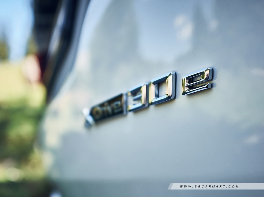 https://i.i-sgcm.com/new_cars/cars/12627/12627_g18