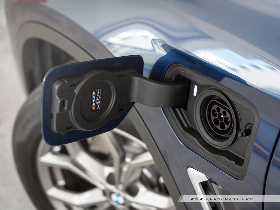 https://i.i-sgcm.com/new_cars/cars/12627/12627_g31