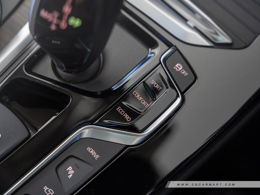 https://i.i-sgcm.com/new_cars/cars/12627/12627_g53