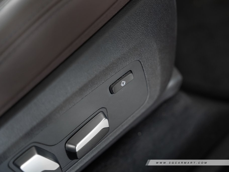 https://i.i-sgcm.com/new_cars/cars/12627/12627_g58