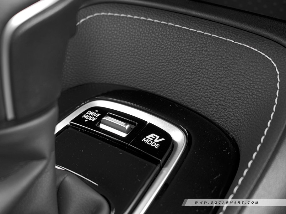 https://i.i-sgcm.com/new_cars/cars/12630/12630_g22