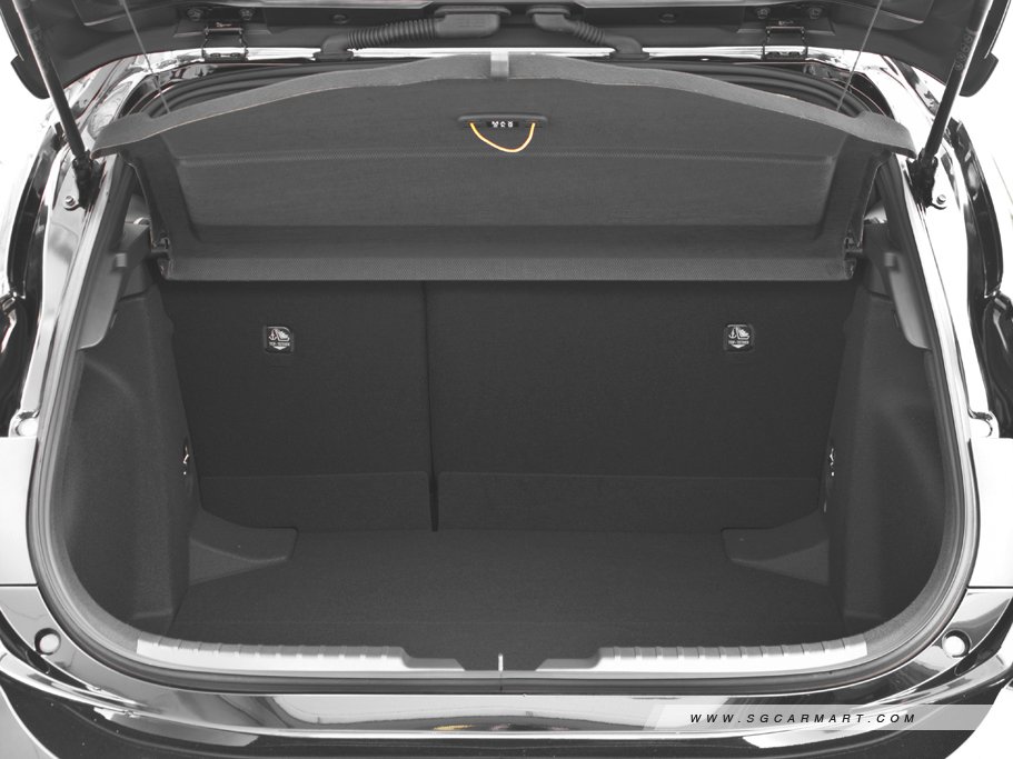 https://i.i-sgcm.com/new_cars/cars/12630/12630_g30