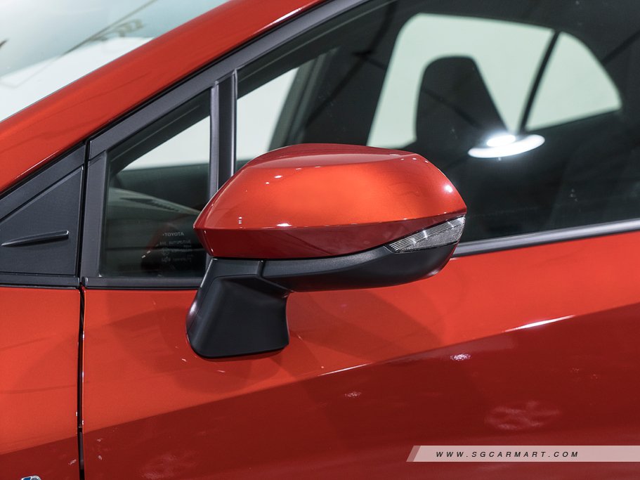 https://i.i-sgcm.com/new_cars/cars/12630/12630_g44