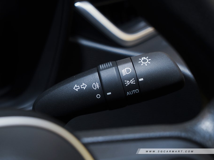 https://i.i-sgcm.com/new_cars/cars/12630/12630_g64