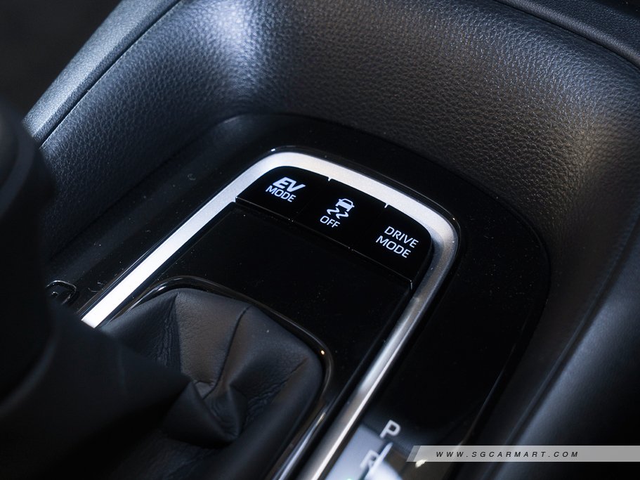 https://i.i-sgcm.com/new_cars/cars/12630/12630_g73
