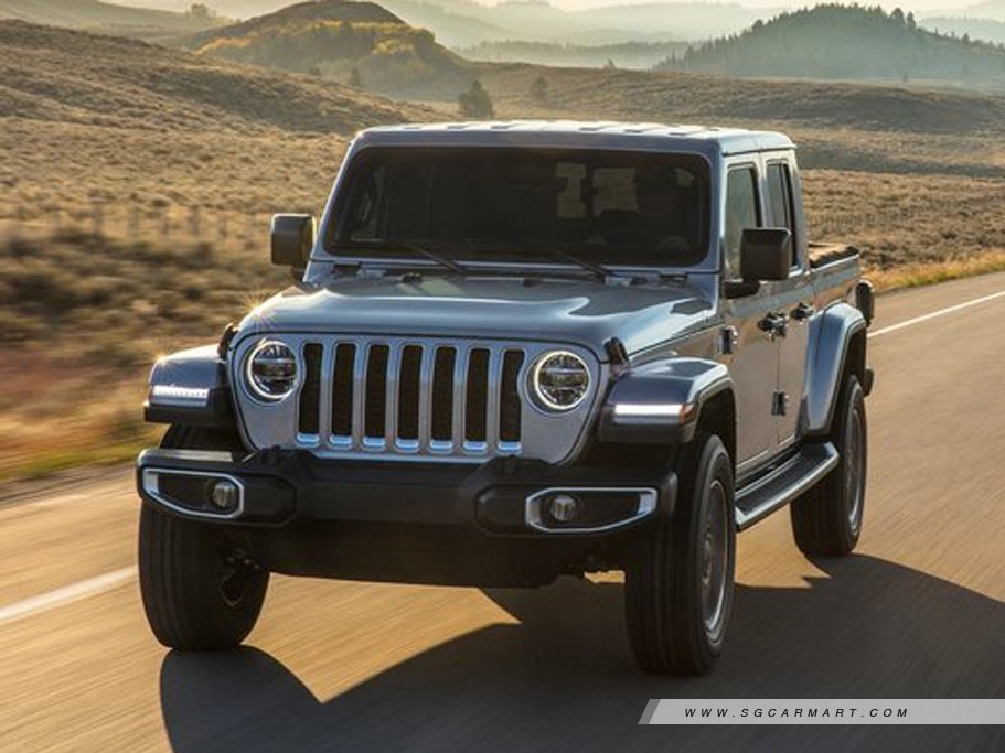 https://i.i-sgcm.com/new_cars/cars/12632/12632_g12