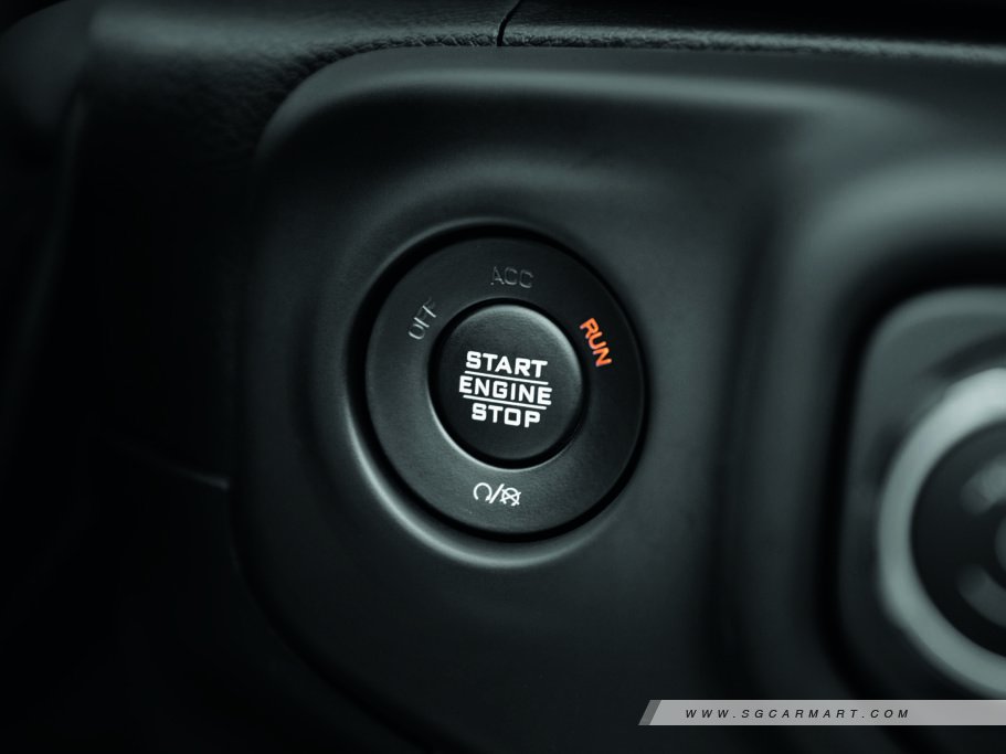 https://i.i-sgcm.com/new_cars/cars/12632/12632_g32