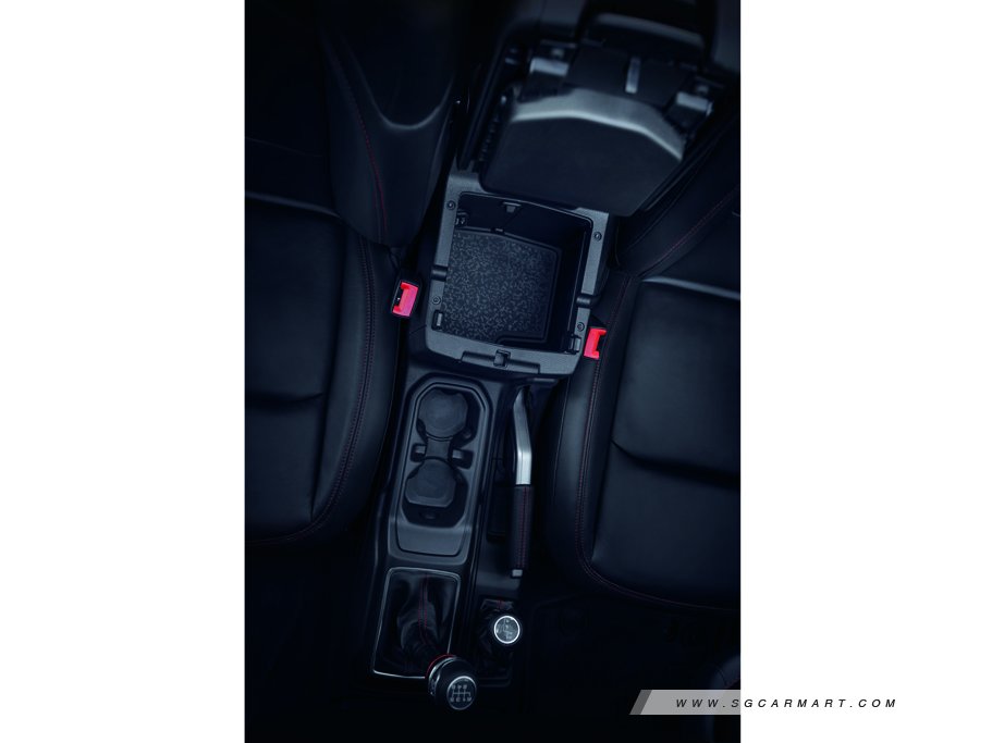 https://i.i-sgcm.com/new_cars/cars/12632/12632_g33