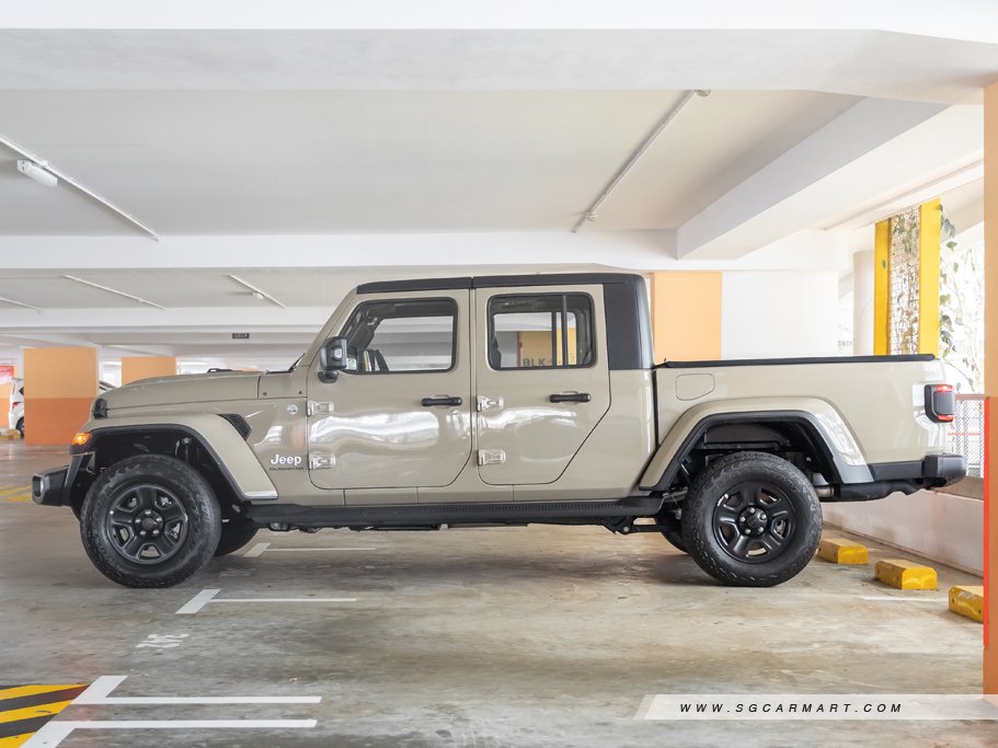 https://i.i-sgcm.com/new_cars/cars/12632/12632_g52