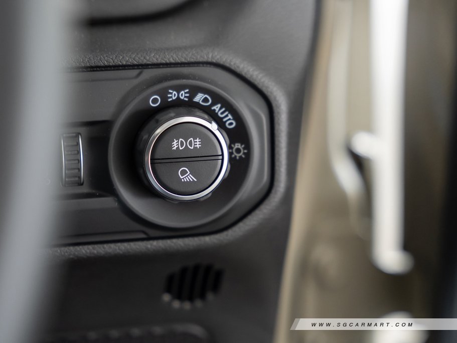 https://i.i-sgcm.com/new_cars/cars/12632/12632_g68