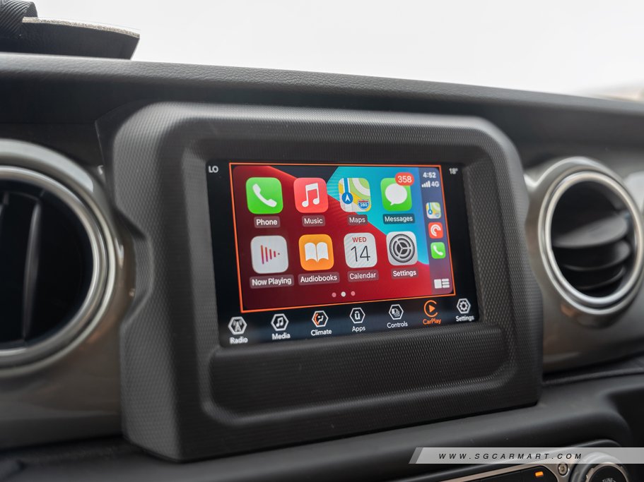 https://i.i-sgcm.com/new_cars/cars/12632/12632_g69