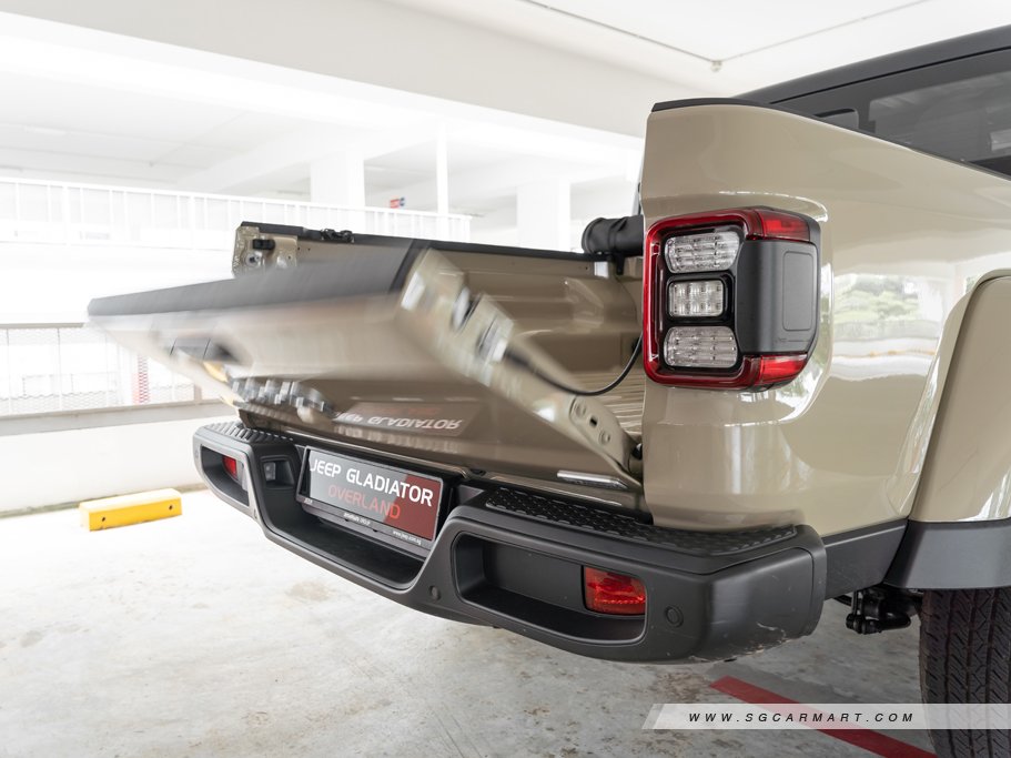https://i.i-sgcm.com/new_cars/cars/12632/12632_g88