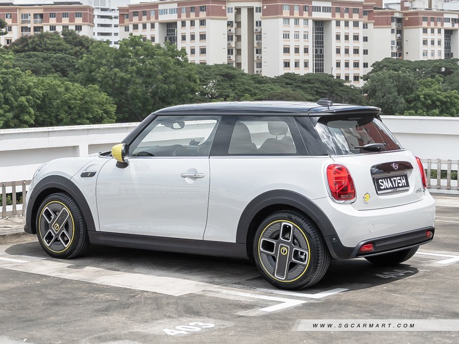 https://i.i-sgcm.com/new_cars/cars/12633/12633_g108