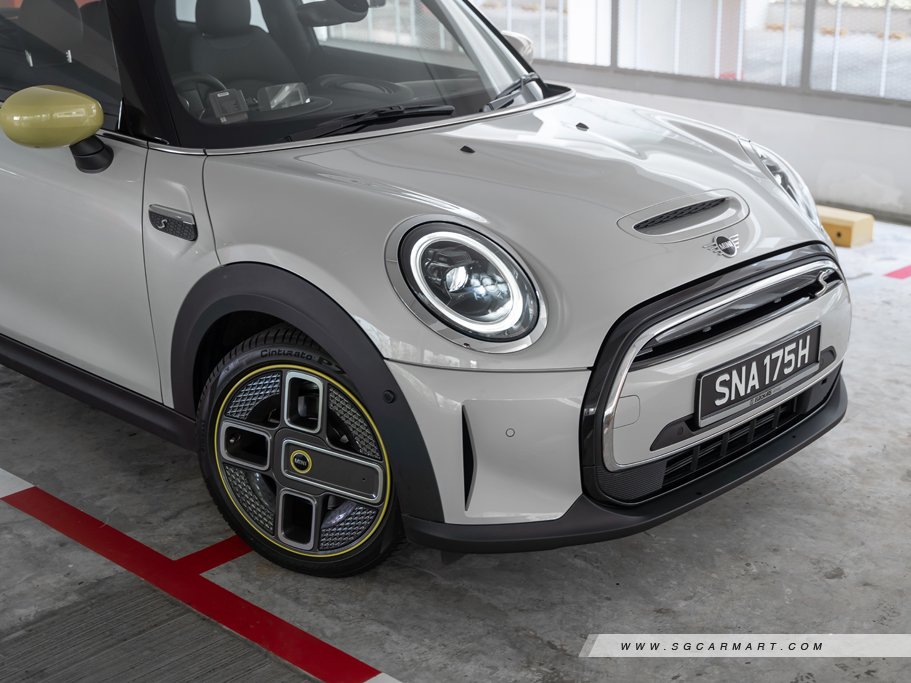 https://i.i-sgcm.com/new_cars/cars/12633/12633_g112