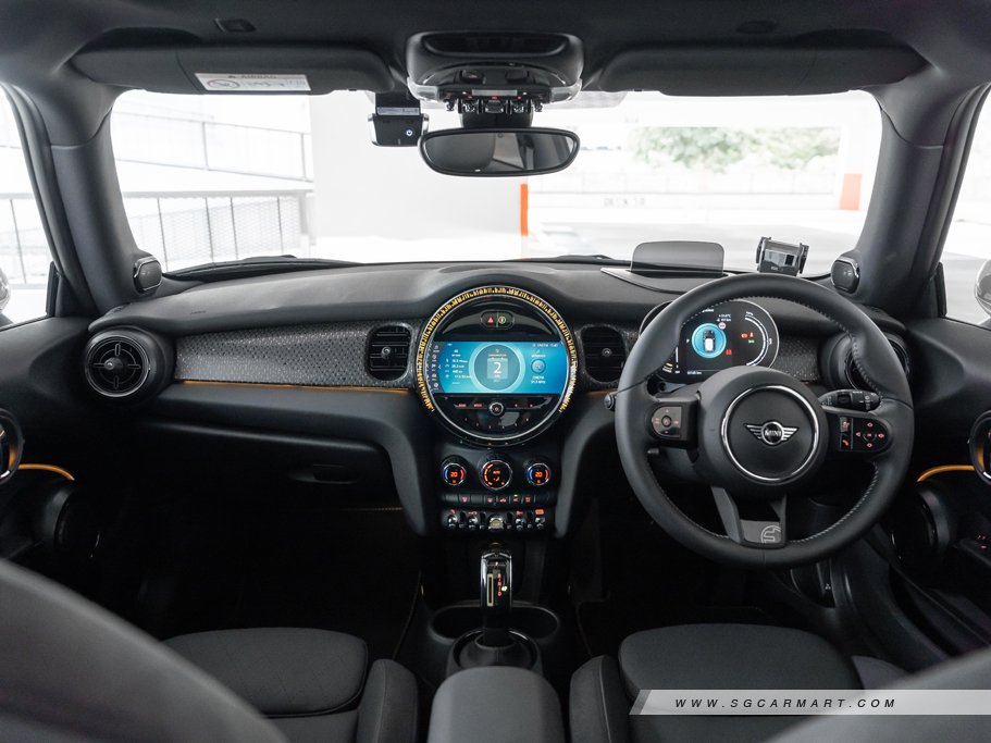 https://i.i-sgcm.com/new_cars/cars/12633/12633_g119
