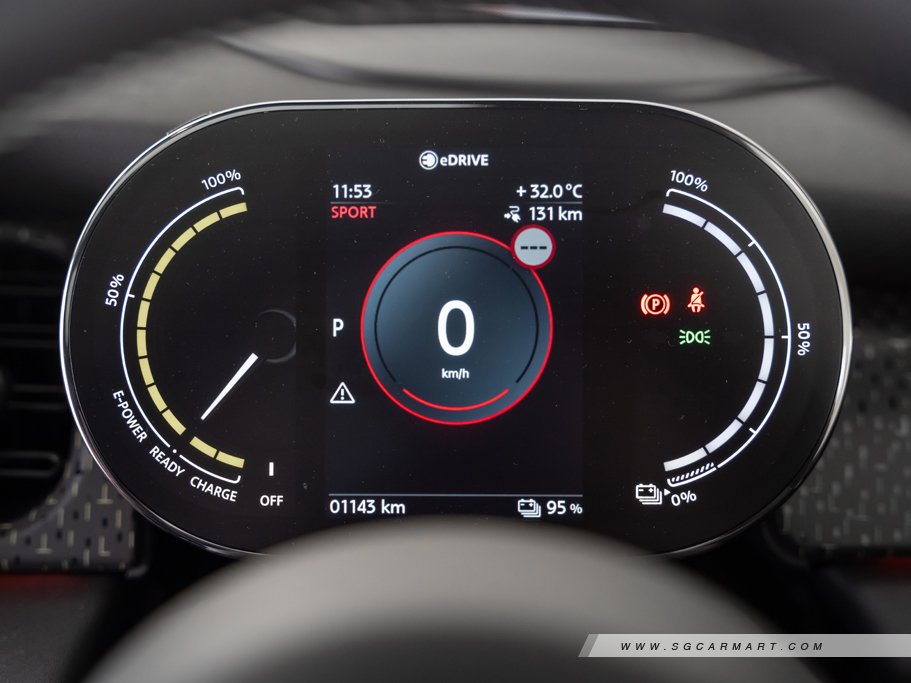 https://i.i-sgcm.com/new_cars/cars/12633/12633_g122