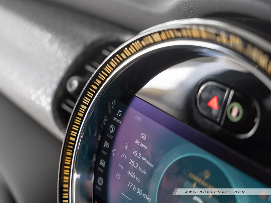 https://i.i-sgcm.com/new_cars/cars/12633/12633_g130