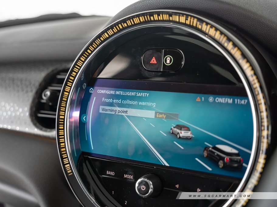 https://i.i-sgcm.com/new_cars/cars/12633/12633_g133