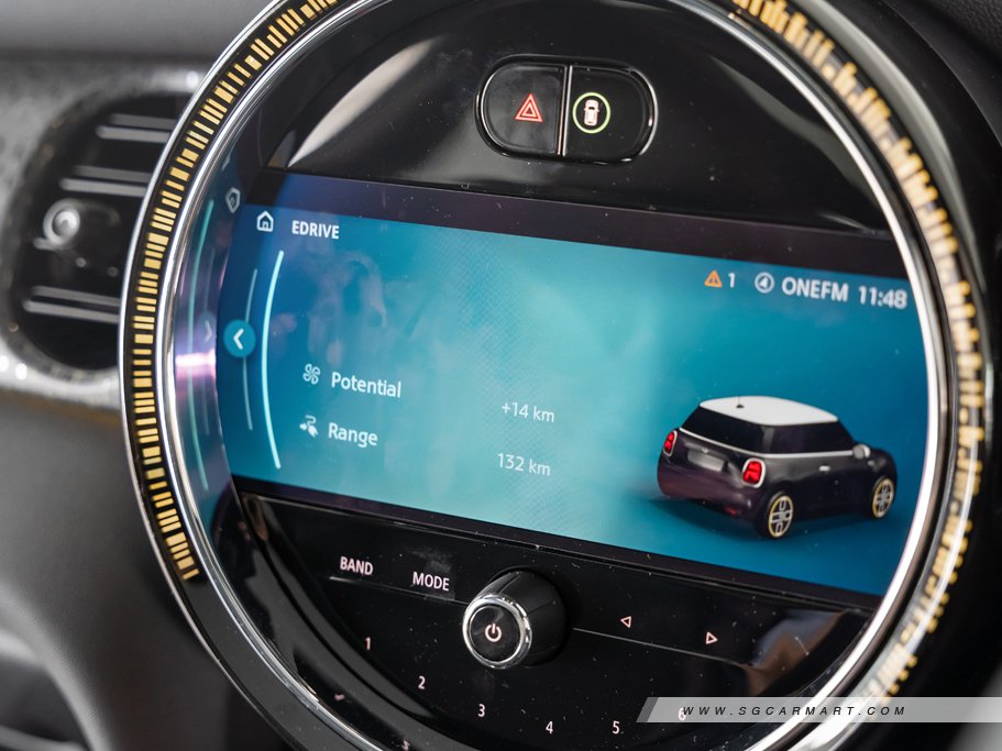 https://i.i-sgcm.com/new_cars/cars/12633/12633_g135