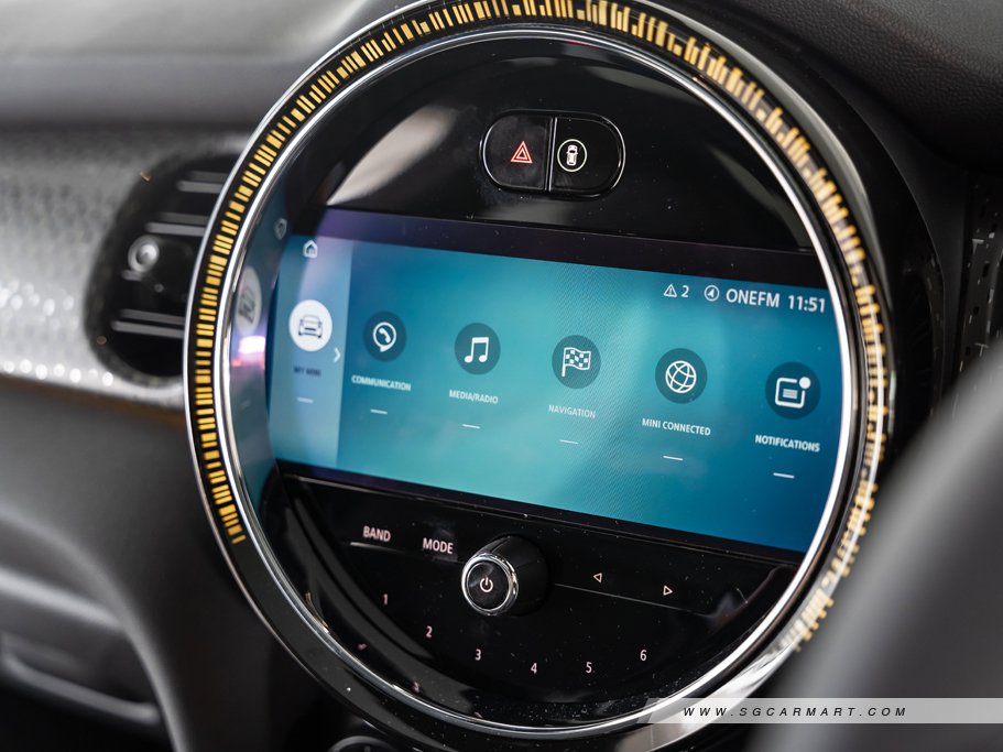 https://i.i-sgcm.com/new_cars/cars/12633/12633_g136