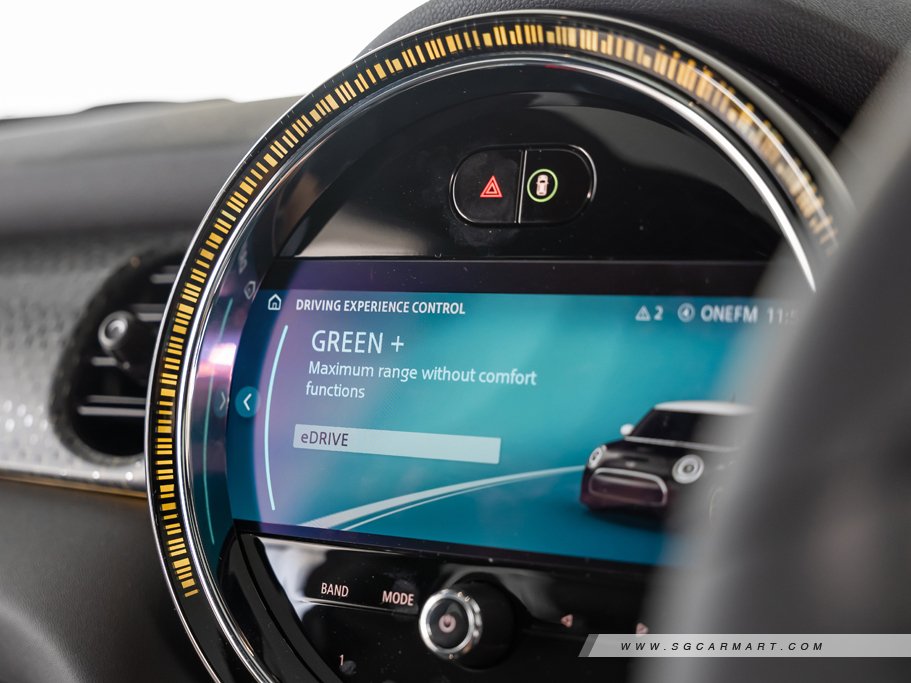 https://i.i-sgcm.com/new_cars/cars/12633/12633_g138