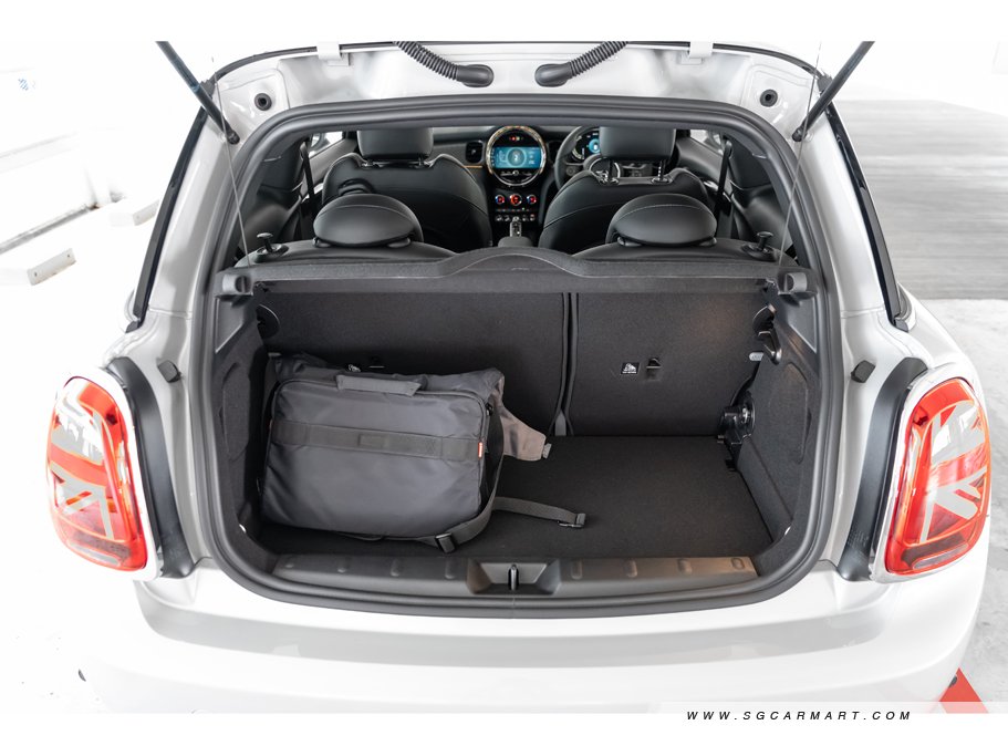 https://i.i-sgcm.com/new_cars/cars/12633/12633_g154
