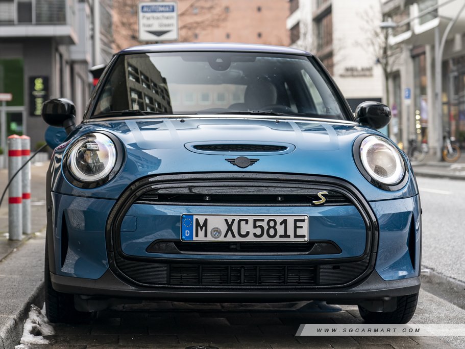 https://i.i-sgcm.com/new_cars/cars/12633/12633_g159