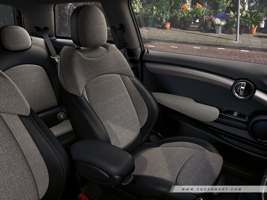 https://i.i-sgcm.com/new_cars/cars/12633/12633_g160
