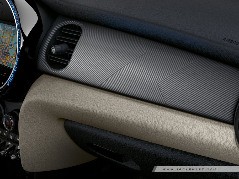 https://i.i-sgcm.com/new_cars/cars/12633/12633_g161