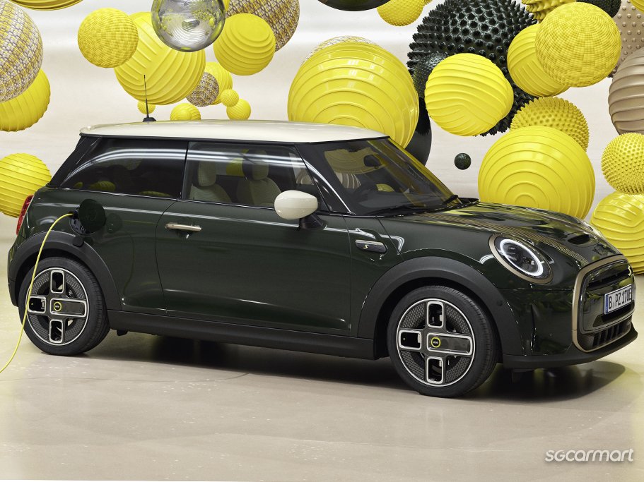 https://i.i-sgcm.com/new_cars/cars/12633/12633_g164