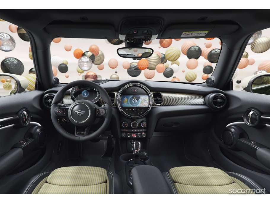 https://i.i-sgcm.com/new_cars/cars/12633/12633_g172