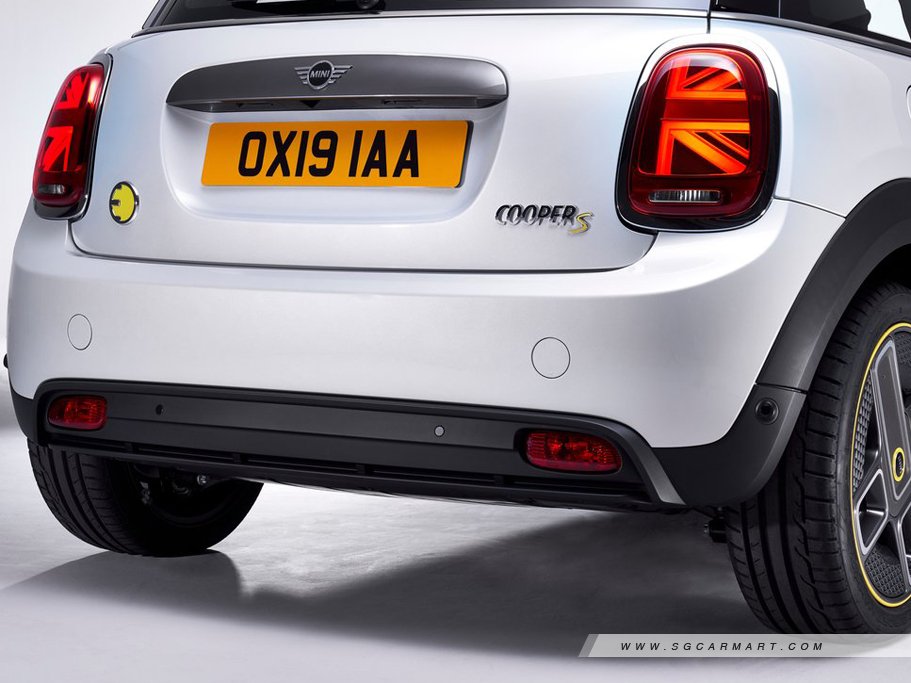 https://i.i-sgcm.com/new_cars/cars/12633/12633_g19
