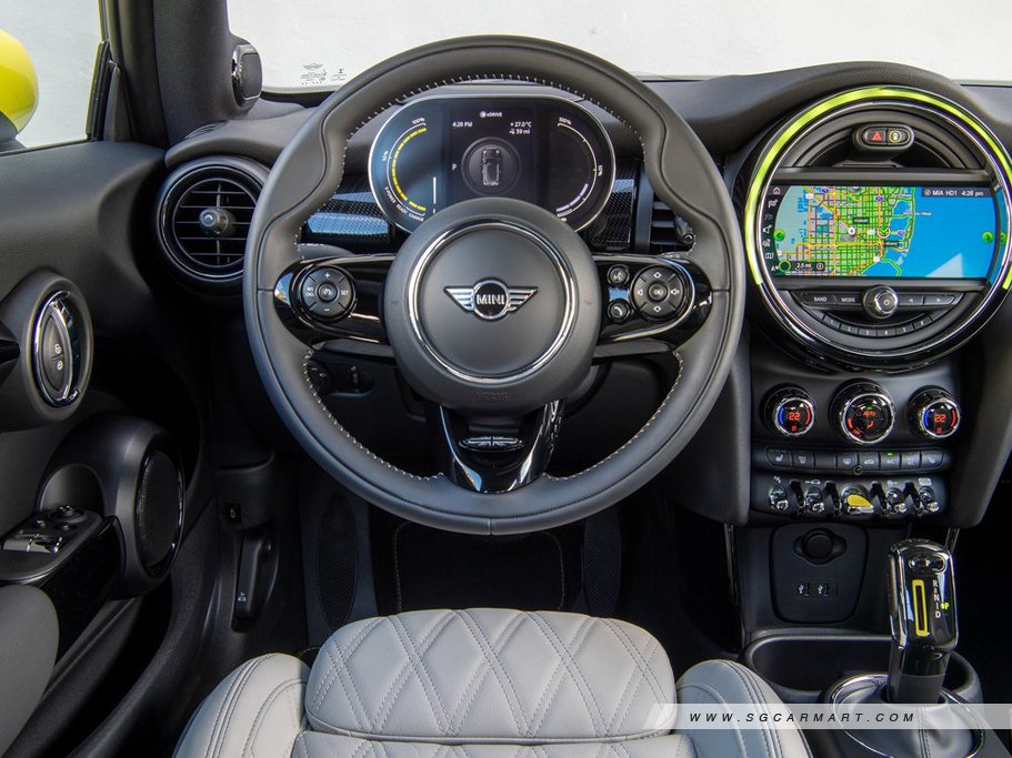 https://i.i-sgcm.com/new_cars/cars/12633/12633_g28