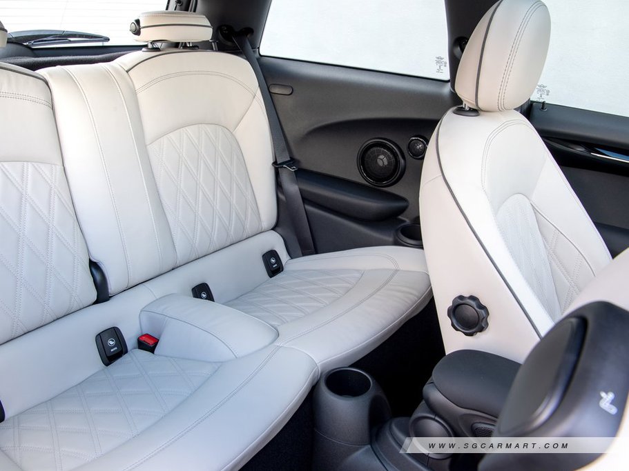 https://i.i-sgcm.com/new_cars/cars/12633/12633_g36
