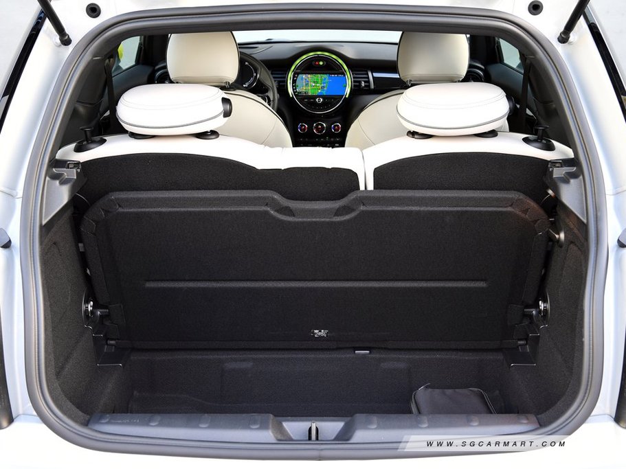 https://i.i-sgcm.com/new_cars/cars/12633/12633_g38