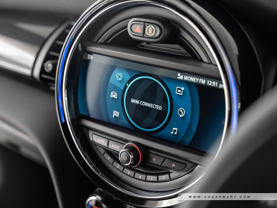 https://i.i-sgcm.com/new_cars/cars/12633/12633_g71