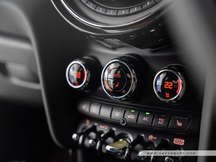 https://i.i-sgcm.com/new_cars/cars/12633/12633_g76
