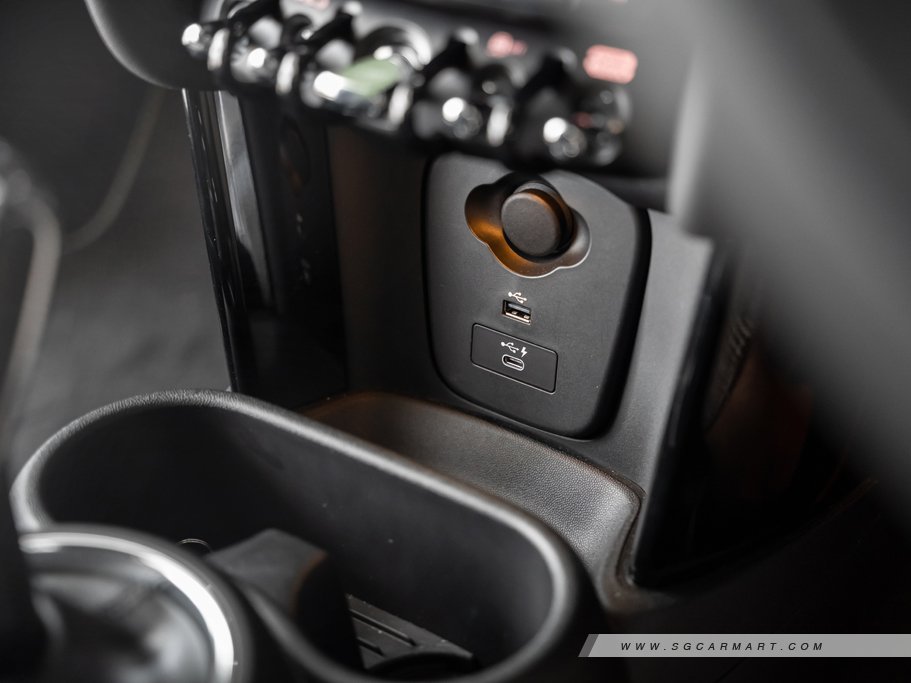 https://i.i-sgcm.com/new_cars/cars/12633/12633_g79