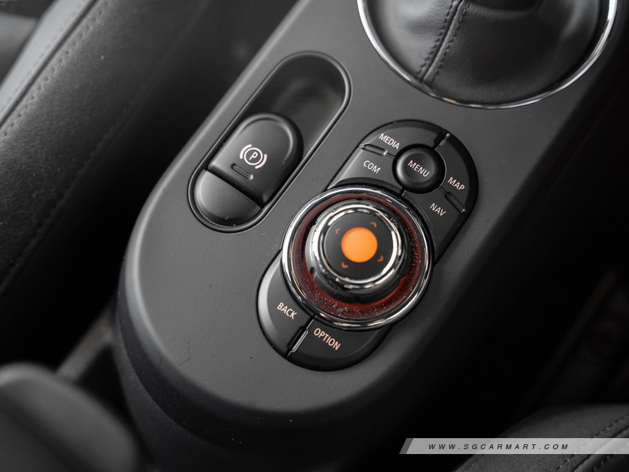 https://i.i-sgcm.com/new_cars/cars/12633/12633_g81