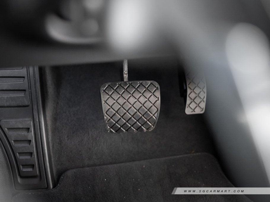 https://i.i-sgcm.com/new_cars/cars/12634/12634_g73