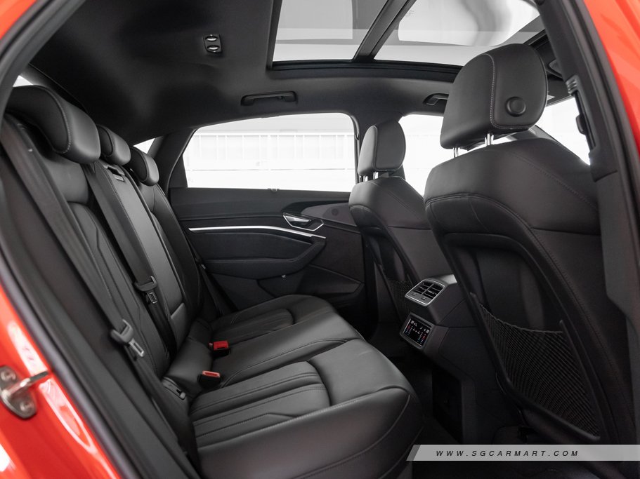 https://i.i-sgcm.com/new_cars/cars/12634/12634_g76